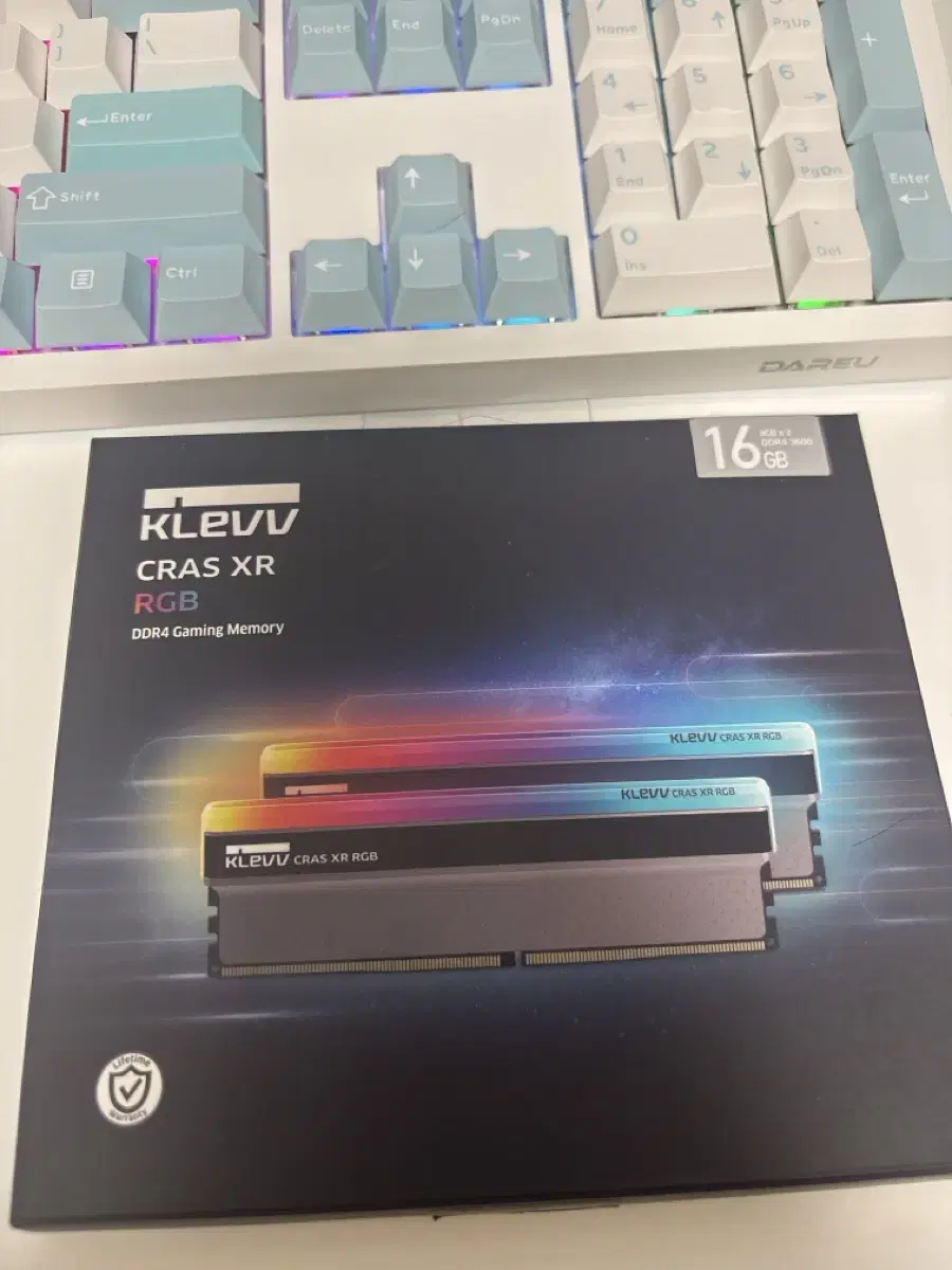 KLEVV CRAS XR RGB DDR4 - 3600램 8GB 2개